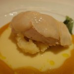 ル・シズィエム・サンス・ドゥ・オエノン レストラン - トリュフをピケした真鯛のブレゼ