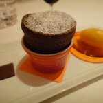 ル・シズィエム・サンス・ドゥ・オエノン レストラン - チョコレートスフレ