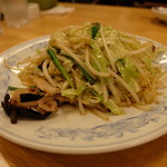 ぎょうざの満洲 - 野菜炒め（３４５円）