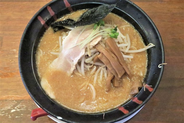 味噌ラーメン』by GSX-R750 : ラーメン 雷豚 ふじみ野店 (ライトン