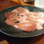 Teburu Oda Baikingu Yakiniku Oudou Oshikuma - 