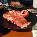 Teburu Oda Baikingu Yakiniku Oudou Oshikuma - 