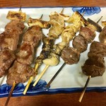 正善 - 焼き鳥...

左から、タン、皮、砂肝