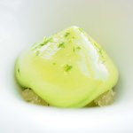 アジュール フォーティーファイブ - ランチコース 11178円 のメロンのグラニテ ミントのムースのせ