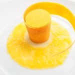 アジュール フォーティーファイブ - ランチコース 11178円 の柑橘のジュレとチュイル サフラン アーモンドソルベ