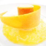 アジュール フォーティーファイブ - ランチコース 11178円 の柑橘のジュレとチュイル サフラン アーモンドソルベ