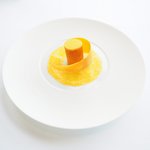 アジュール フォーティーファイブ - ランチコース 11178円 の柑橘のジュレとチュイル サフラン アーモンドソルベ