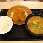 かつや - とん汁定食650円