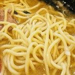 井乃家 - 丸山製麺の麺は気持ち細め。