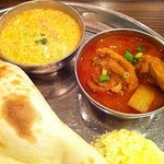インド料理 ムンバイ - 大根とチキン、エビとマッシュルーム。