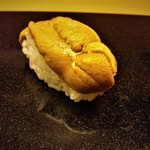 鮨 田可尾 - 赤海胆　唐津産（承認済み）