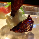 星期菜 白金 - ＊数種類の調味液に漬けた牛肉を薄くあげた品。食感もお味もいい品。