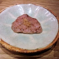 焼肉すどう 春吉 -  タン元　焦がし葱塩で 