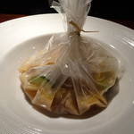 星期菜 白金 - ◆キアラと旬野菜のXO醤蒸し・・上の品とは全くお味付が違うのですが、これも美味しい。