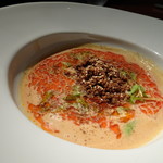 星期菜 白金 - ◆担々麺ハーフ・・フルコースを食べ終えた主人が「ここでは担々麺を食べないとと・・」とハーフでオーダー。 やっぱりオイシイナ、と言いながら食べていましたよ。(^^;)