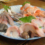 おさしみ家 - 関アジ、イシダイ、地金目鯛