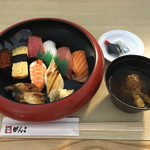 がんこ寿司 - 寿司定食［上］とろ入（味噌汁）1550円