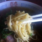 闘竜ラーメン - ラーメンの麺