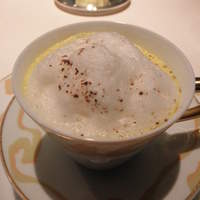 ロオジエ - 温かいかぼちゃのスープ　カプチーノ仕立て　カフェとカルダモンの香り