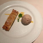 タント・タント　 - アップルパイとアイス