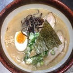 食"留麺 - とんこつラーメン