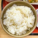 王寿庵 - 十割蕎麦御膳
      ご飯
      大盛り