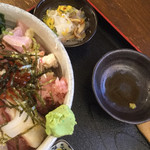 一歩 - 海鮮丼（並）御飯大盛り