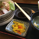 一歩 - 海鮮丼（並）1,000円（税込）