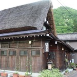 弥次兵衛 - 築300年の合掌造りの民宿「弥次兵衛」 すてきなお宿でした。