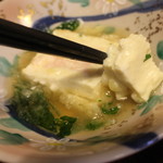 弥次兵衛 - 縄で縛っても崩れない五箇山豆腐の天ぷら！