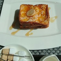 R restaurant & bar - 