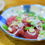 立飲み たきおか - 刺身 鮪中落ち＠税込220円