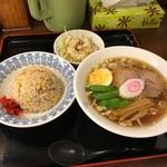 ラーメン＆中華 恵伊登 - らーめんＢセット