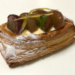 トラン・ブルー - ピオーネのデニッシュ　税込350円