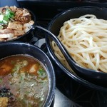 麺屋 白虎 - つけ麺（黒）とチャーシュー丼