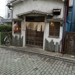 やきとり横丁 - お店の外観！渋いでしょ(*^_^*)