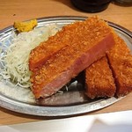 立呑み 晩杯屋 - 極厚ハムカツ