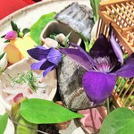 銀座 しのはら - りんどうが綺麗