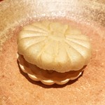 銀座 しのはら - フォアグラ最中