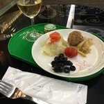 EVA air lounge The STAR - 