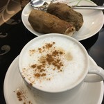 EVA air lounge The STAR - 