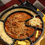 韓食 チーズタッカルビ - 