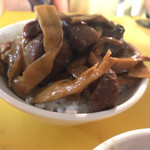 牛媽媽焢肉飯 - 焢肉飯