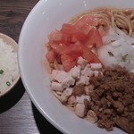 つけ麺一燈 - トマトとパクチーのまぜそば(3)パクチー抜き