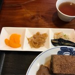 野毛おでん - 小鉢。
      美味し。