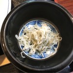 野毛おでん - しらす。
      美味し。