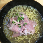 煮干ラーメンとローストビーフ パリ橋 - 