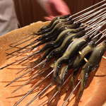 銀座 しのはら - 焼く前の鮎