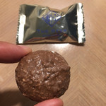 The Reef Hotel Casino - おやすみ前のチョコ