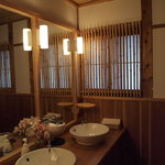 Kosu Mosu - おトイレ手洗い場